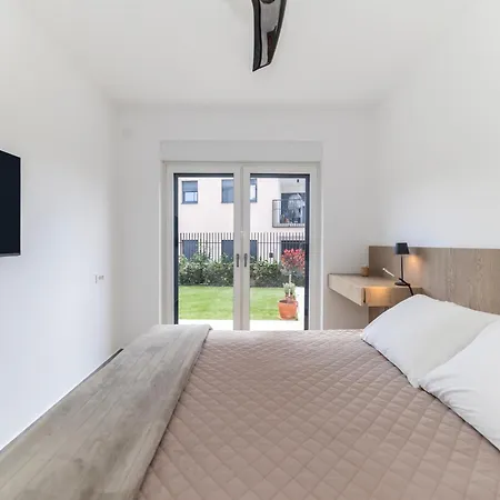 Adriora Pool By Belmont Realty Bibinje