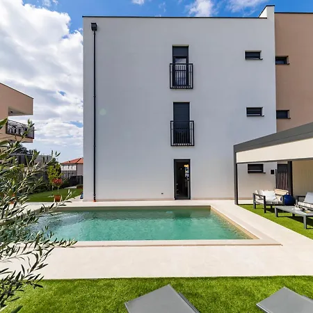 Adriora Pool By Belmont Realty Bibinje